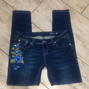 Grace in LA Blue Flowered Embroidered Skinny Jeans Size 28